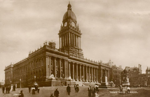 Leeds Town Hall– photo 4, click to enlarge