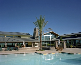 lincolncrossing club house