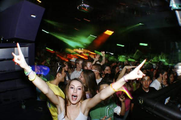 DJ Brian Howe performing a live non-stop remix set
